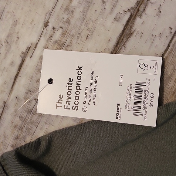 3 SO The Favorite Scoopneck Tank Tops - Picture 4 of 15